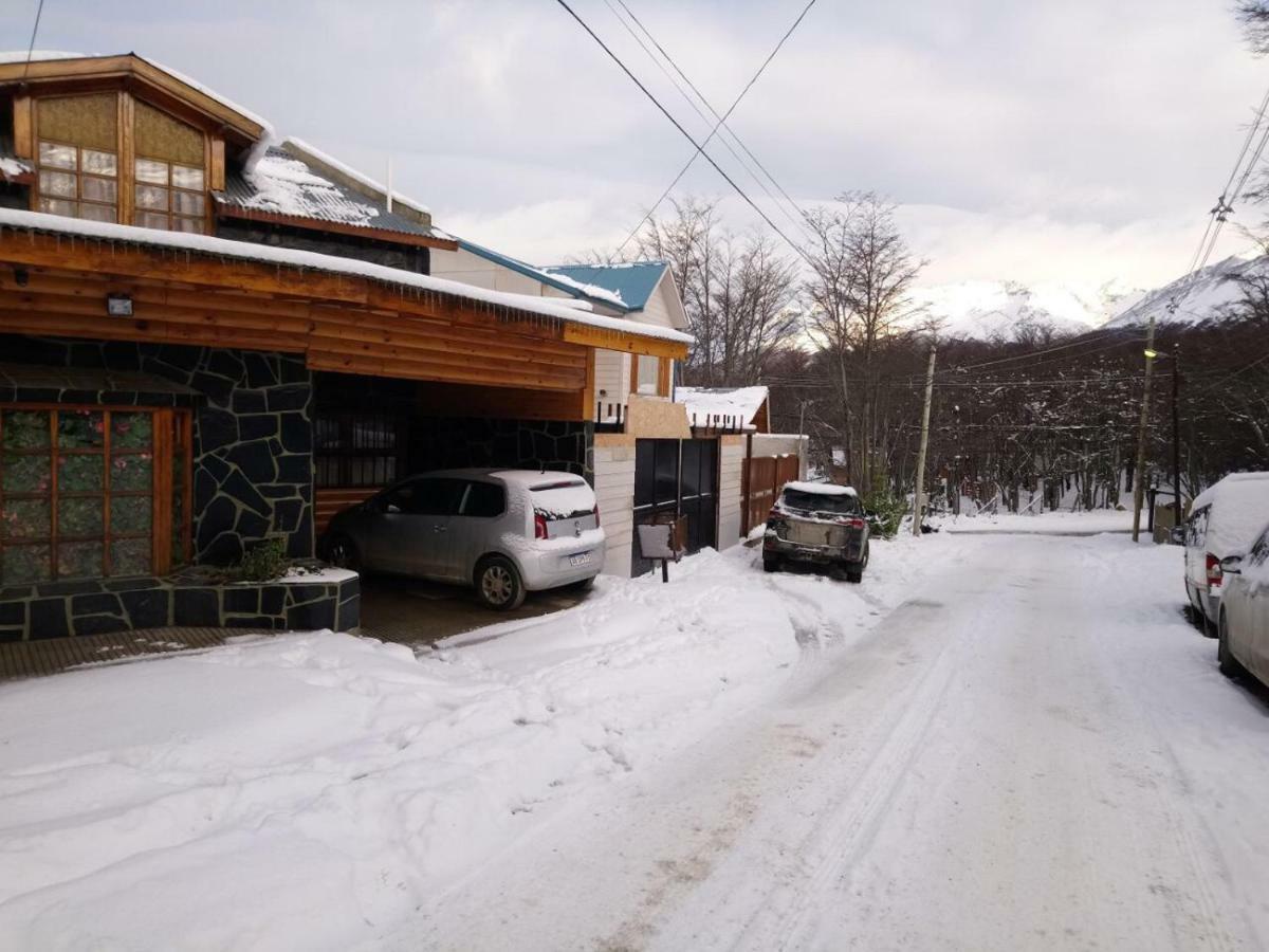 דירות אושואיה Casa Departamento En El Bosque מראה חיצוני תמונה